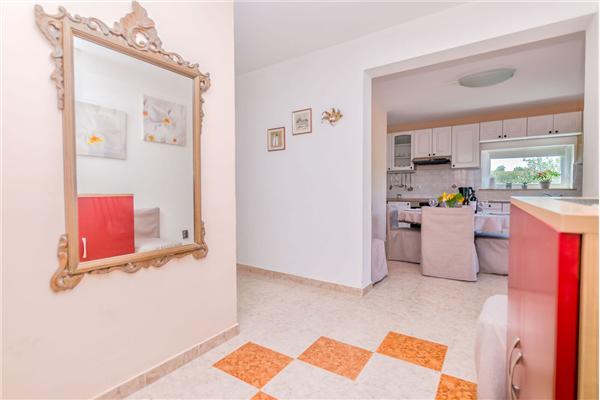 Apartment A1, for 5 persons