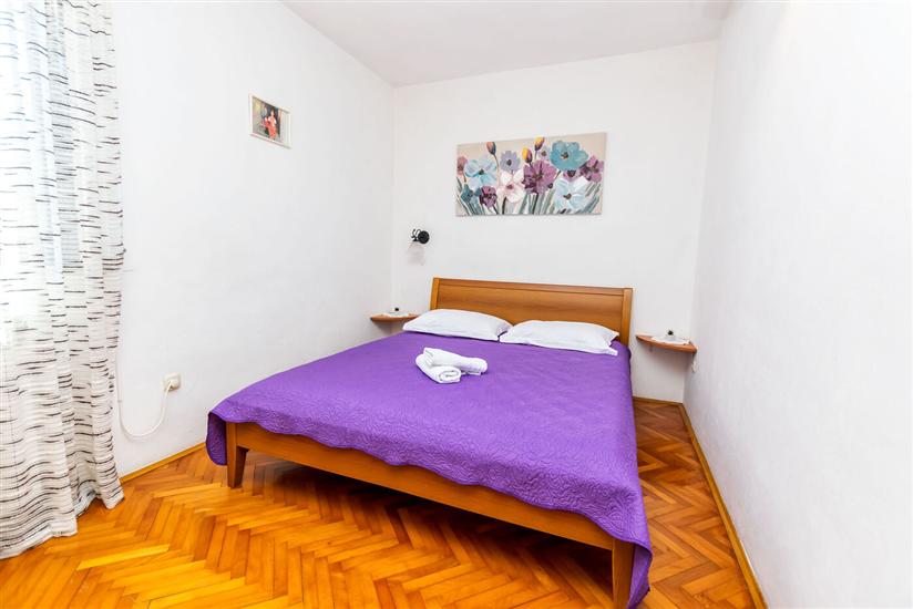 Apartment A1, for 5 persons