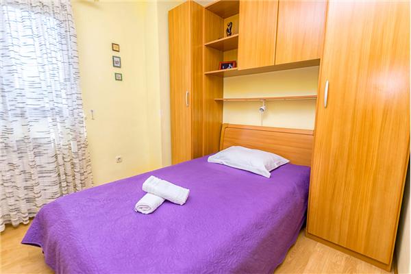 Apartment A1, for 5 persons