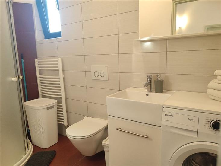 Apartment A1, for 5 persons
