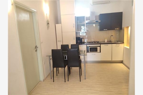 Apartment A1, for 5 persons