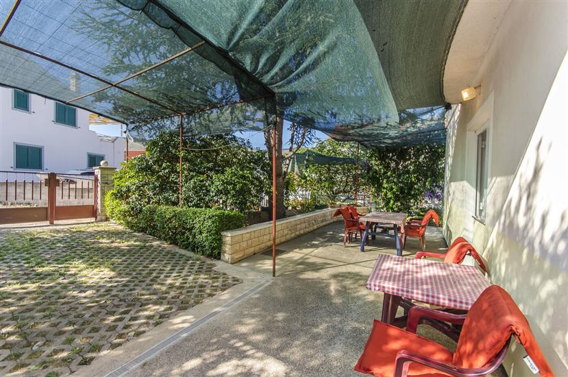 Apartment Spacious Terrace