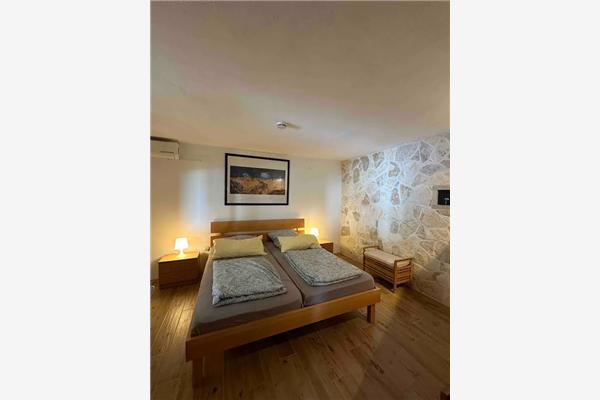 House K1, for 12 persons