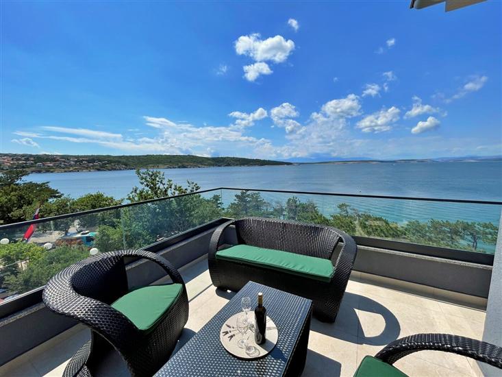 Apartment A12, for 4 persons