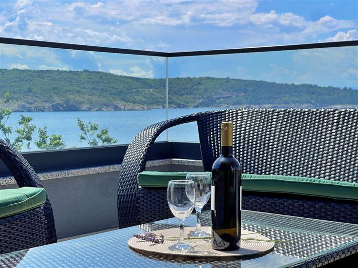 Apartment A12, for 4 persons