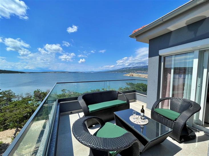 Apartment A12, for 4 persons