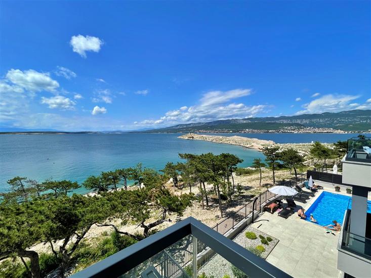 Apartment A12, for 4 persons