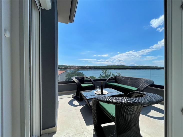 Apartment A12, for 4 persons