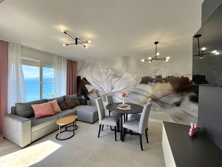 Apartment A12, for 4 persons