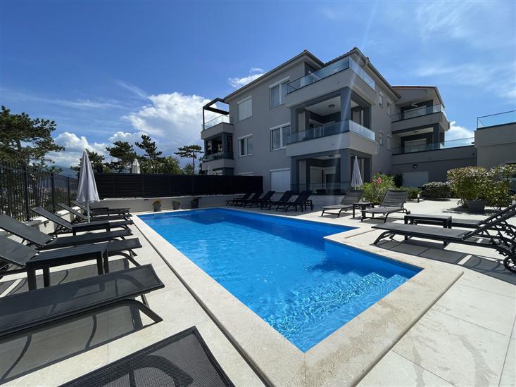 Apartment A12, for 4 persons