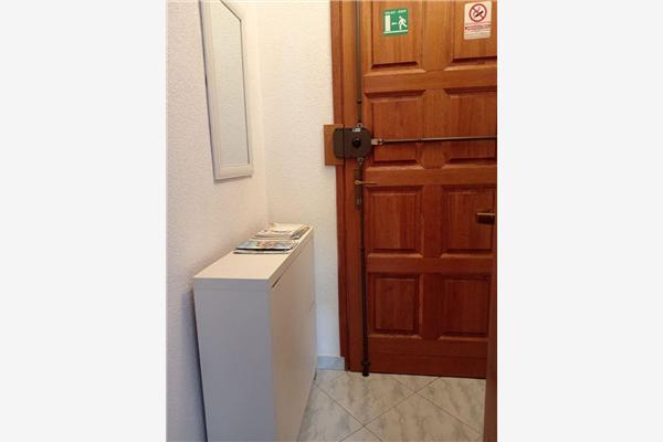 Room S1, for 2 persons