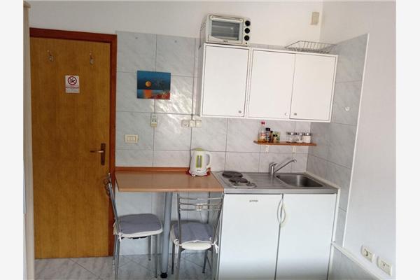 Room S1, for 2 persons