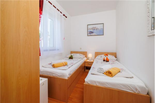Apartment A1, for 6 persons