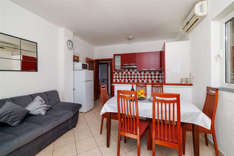 Apartment A1, for 6 persons