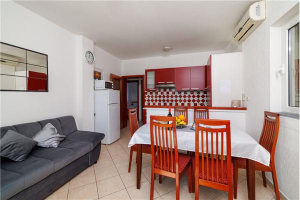 Apartment A1, for 6 persons