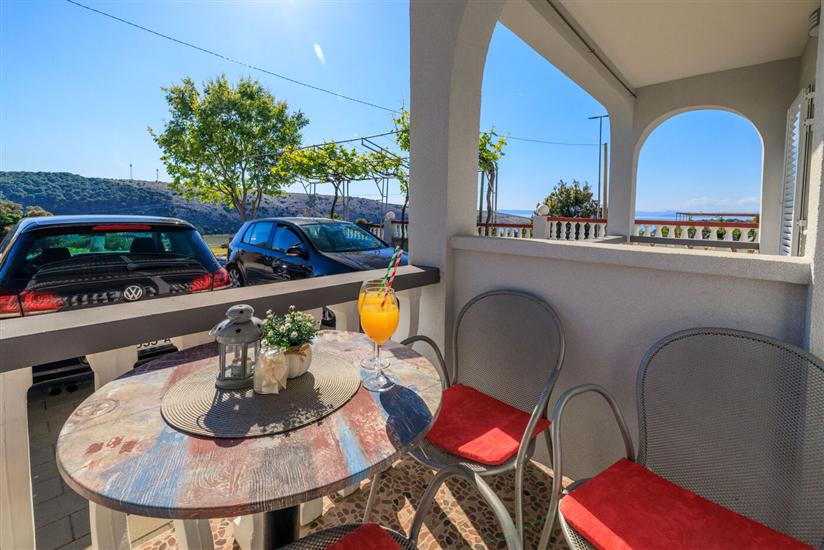 Apartment A1, for 6 persons