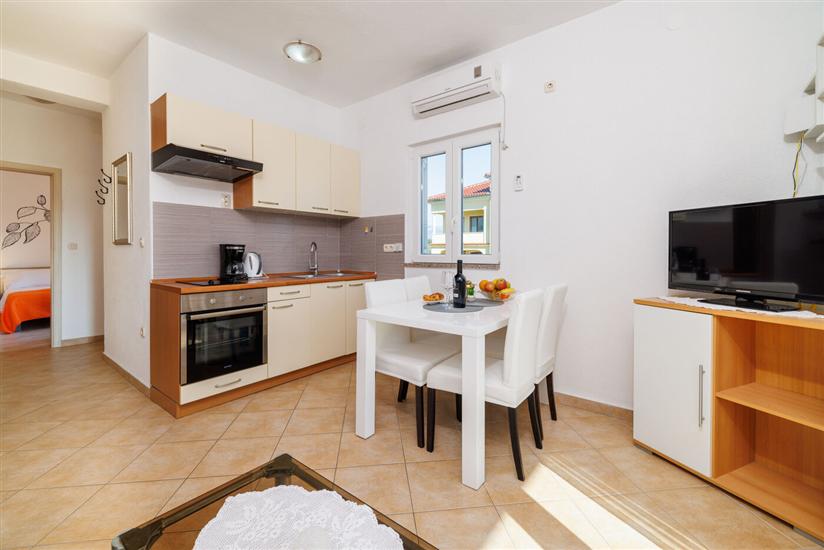 Apartment A2, for 3 persons