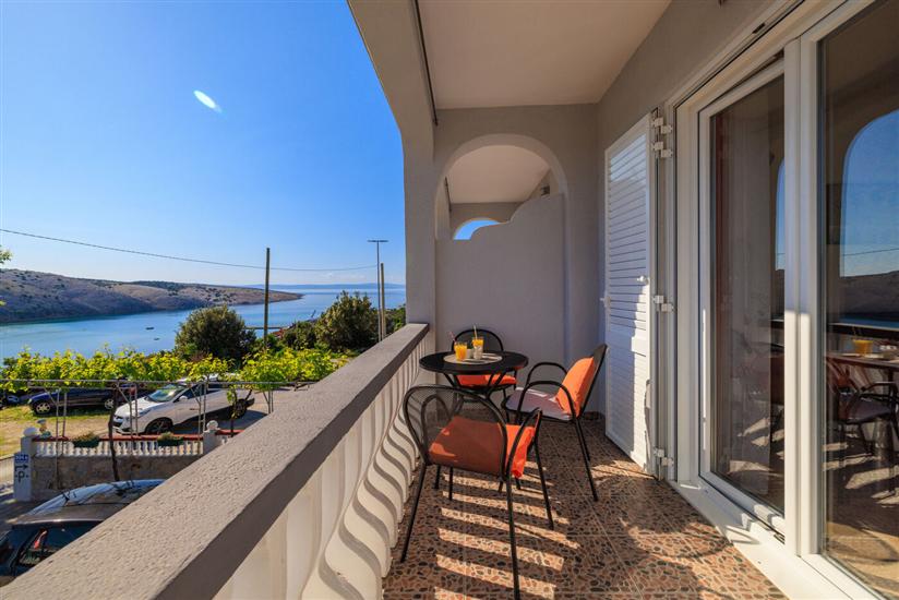 Apartment A2, for 3 persons