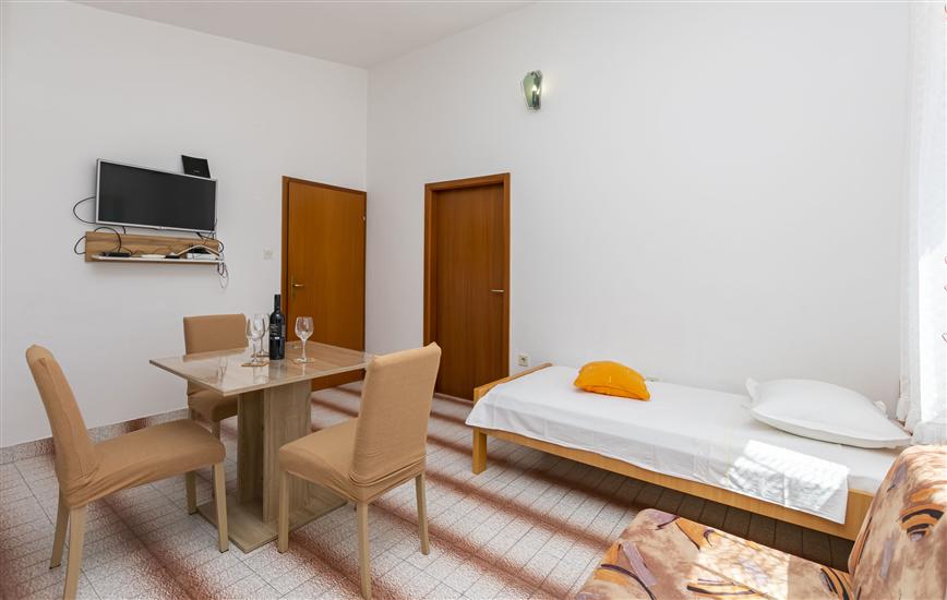 Apartment A1, for 3 persons