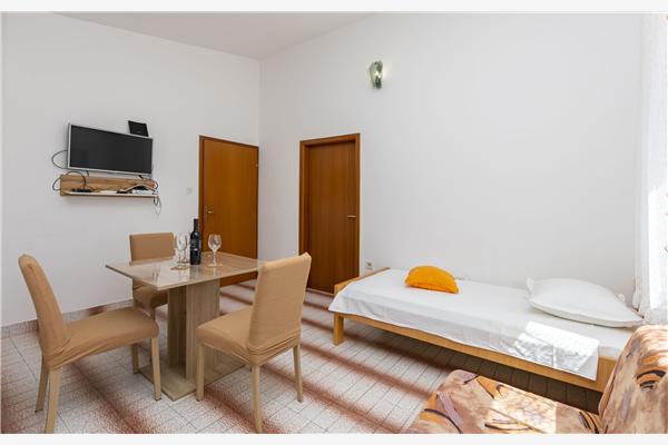Apartment A1, for 3 persons