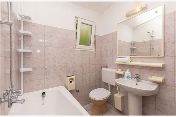 Apartment A2, for 3 persons