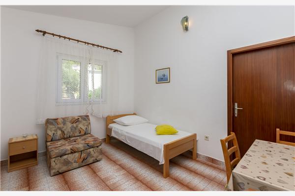 Apartment A2, for 3 persons