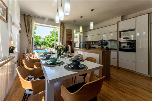 House K1, for 11 persons