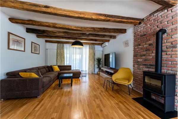 House K1, for 11 persons