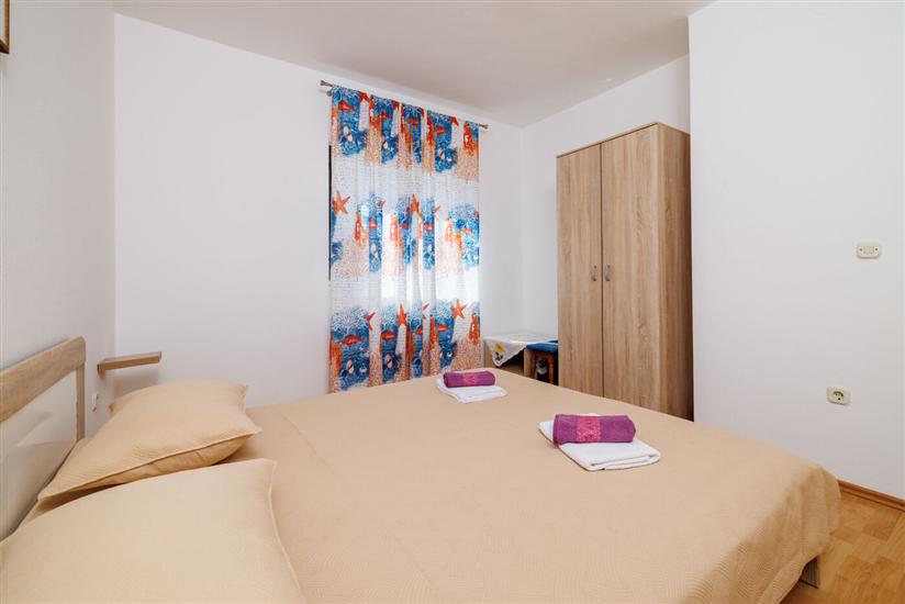 Room S3, for 2 persons