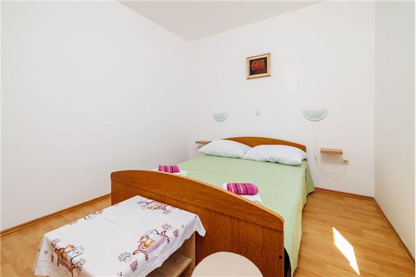 Room S4, for 2 persons