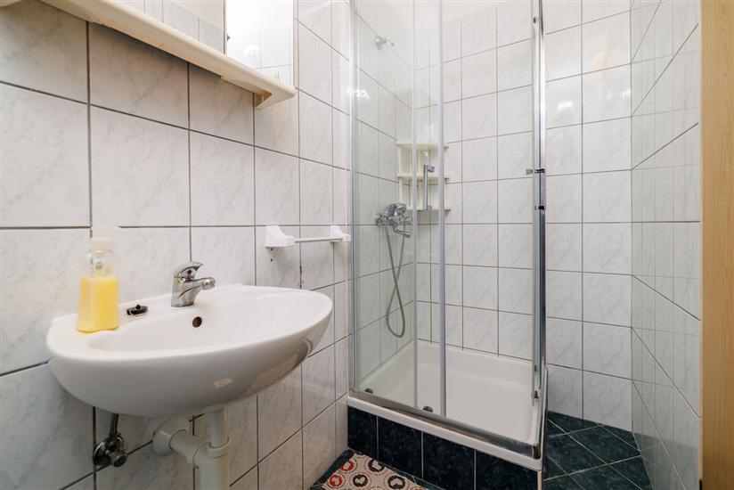 Room S4, for 2 persons