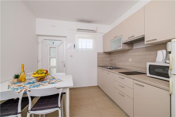 Apartment A1, for 4 persons
