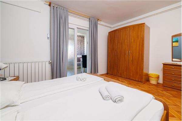 Apartment A4, for 3 persons