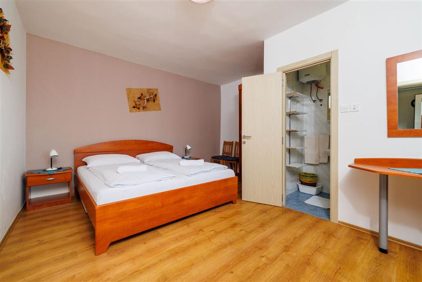 Apartment A5, for 3 persons
