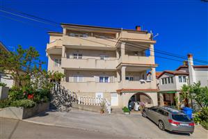 Apartment - Mundanije