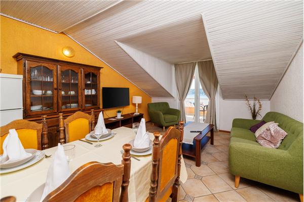 Apartment A1, for 5 persons