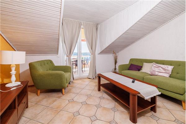 Apartment A1, for 5 persons