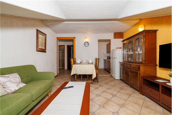 Apartment A1, for 5 persons