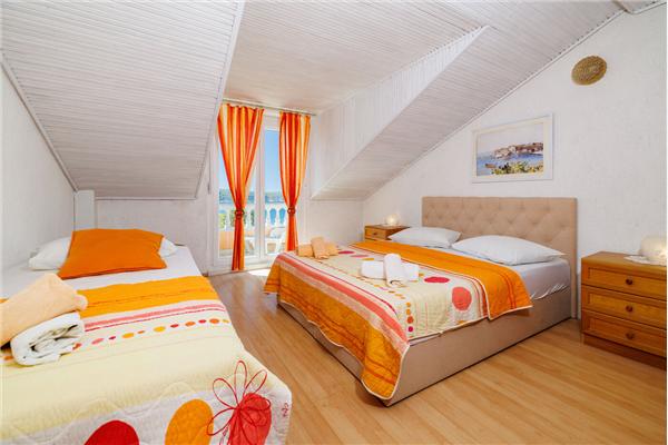 Apartment A1, for 5 persons