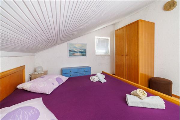 Apartment A1, for 5 persons