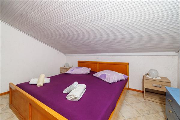 Apartment A1, for 5 persons