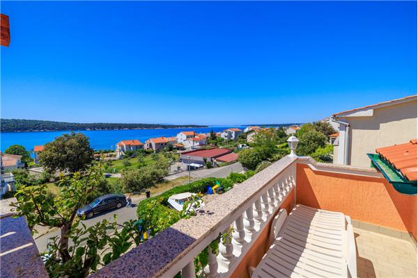 Apartment A1, for 5 persons