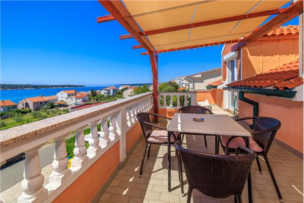 Apartment A1, for 5 persons