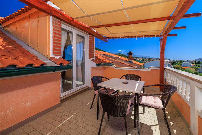 Apartment A1, for 5 persons