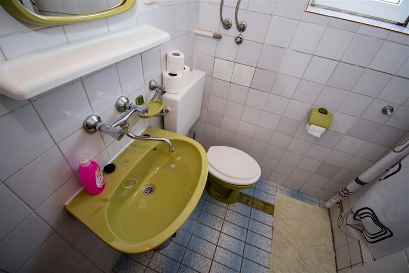 Apartment A1, for 5 persons