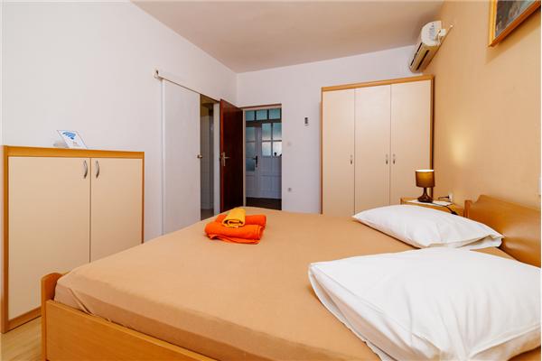 Apartment A2, for 4 persons