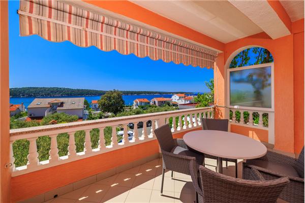 Apartment A2, for 4 persons