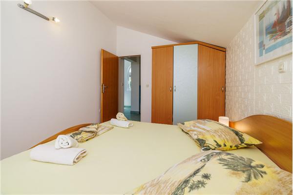 Apartment A4, for 4 persons