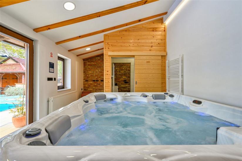 House K1, for 11 persons