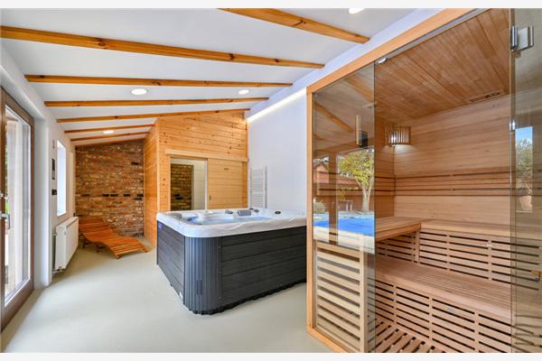 House K1, for 11 persons